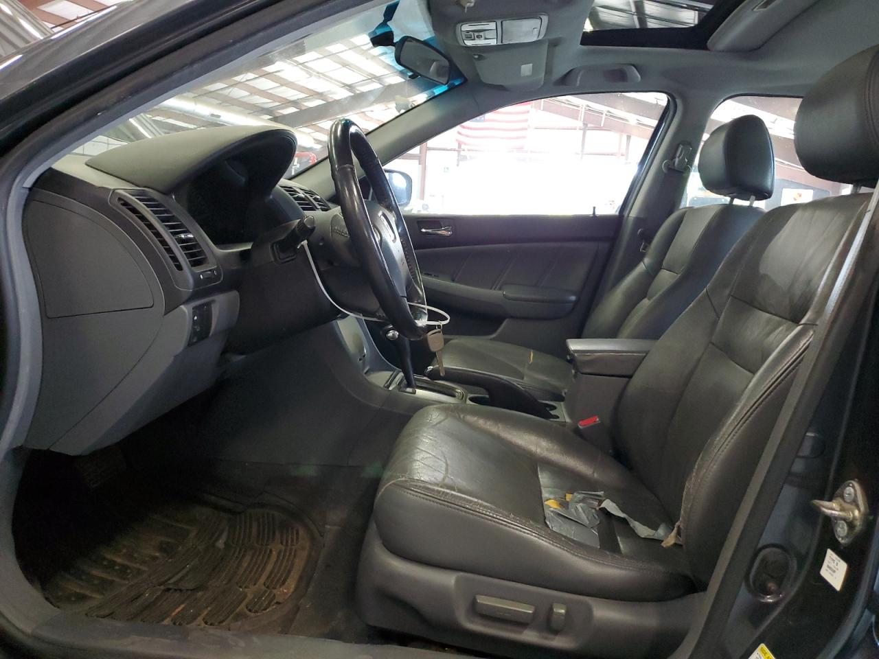 1HGCM568X4A051521 2004 Honda Accord Ex