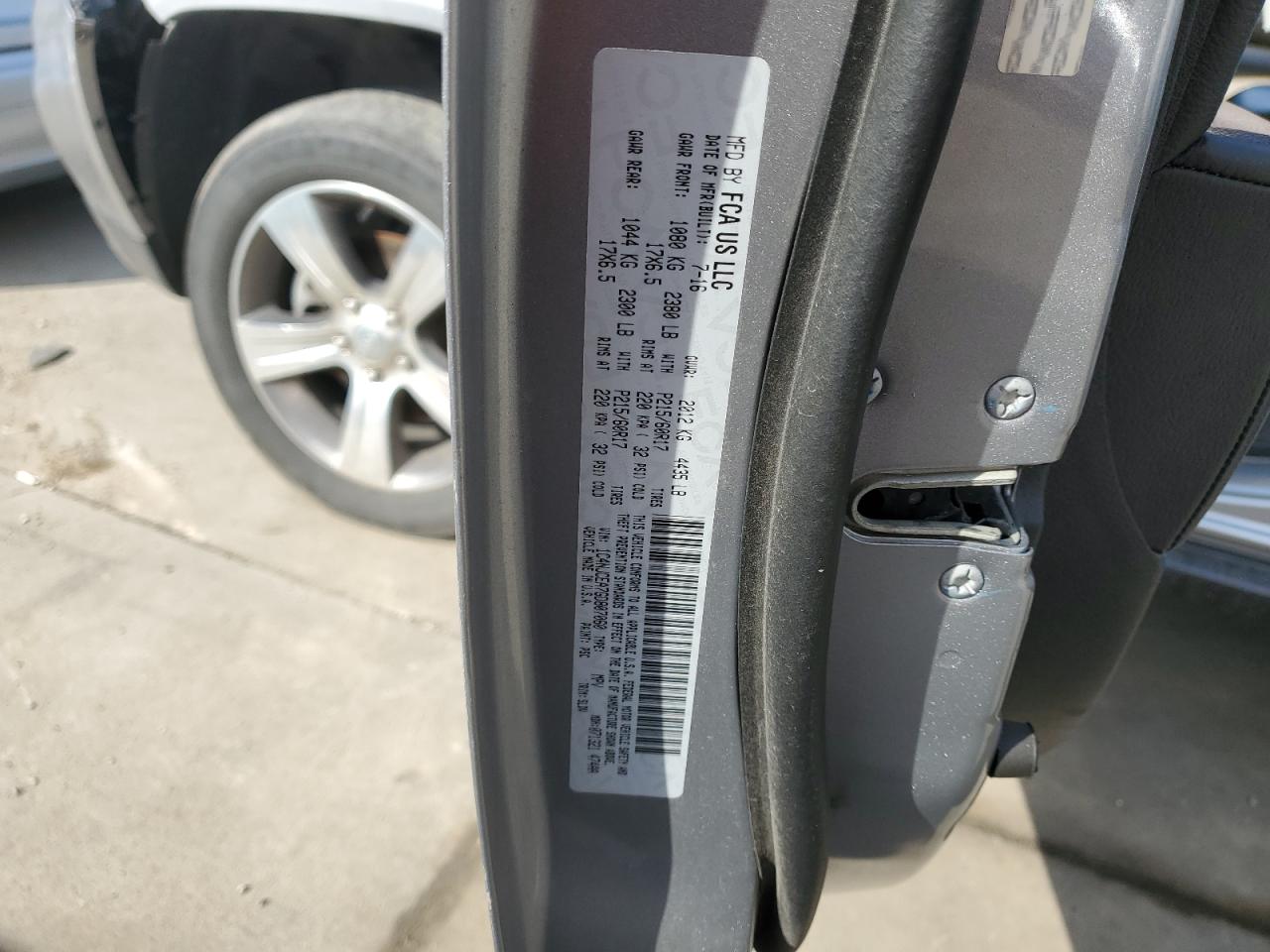 1C4NJCEA7GD807060 2016 Jeep Compass Latitude