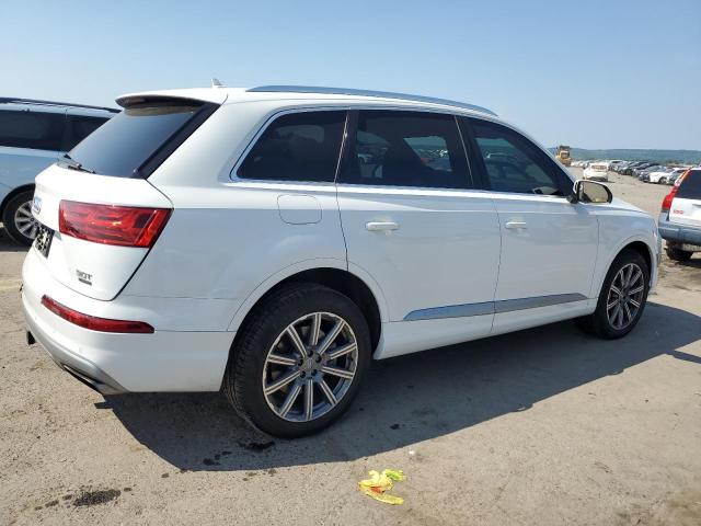 VIN WA1LAAF7XJD053085 2018 Audi Q7, Premium Plus no.3