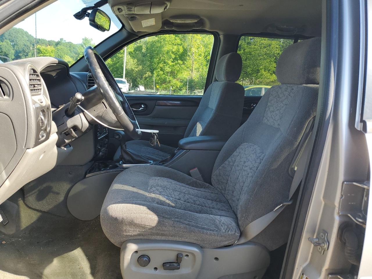 1GKDT13S842359462 2004 GMC Envoy