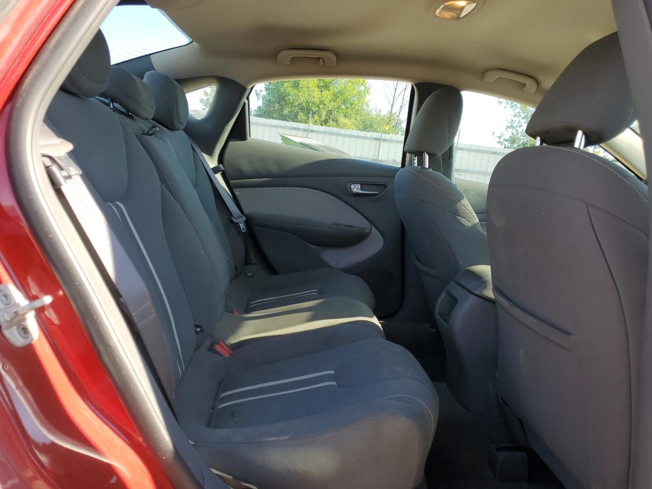 1C3CDFBH2DD641483 2013 Dodge Dart Sxt