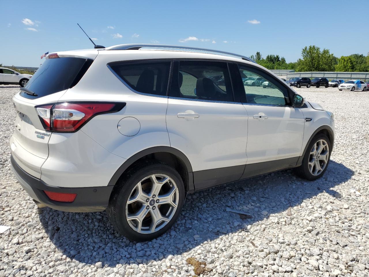 1FMCU9J92HUE33743 2017 Ford Escape Titanium