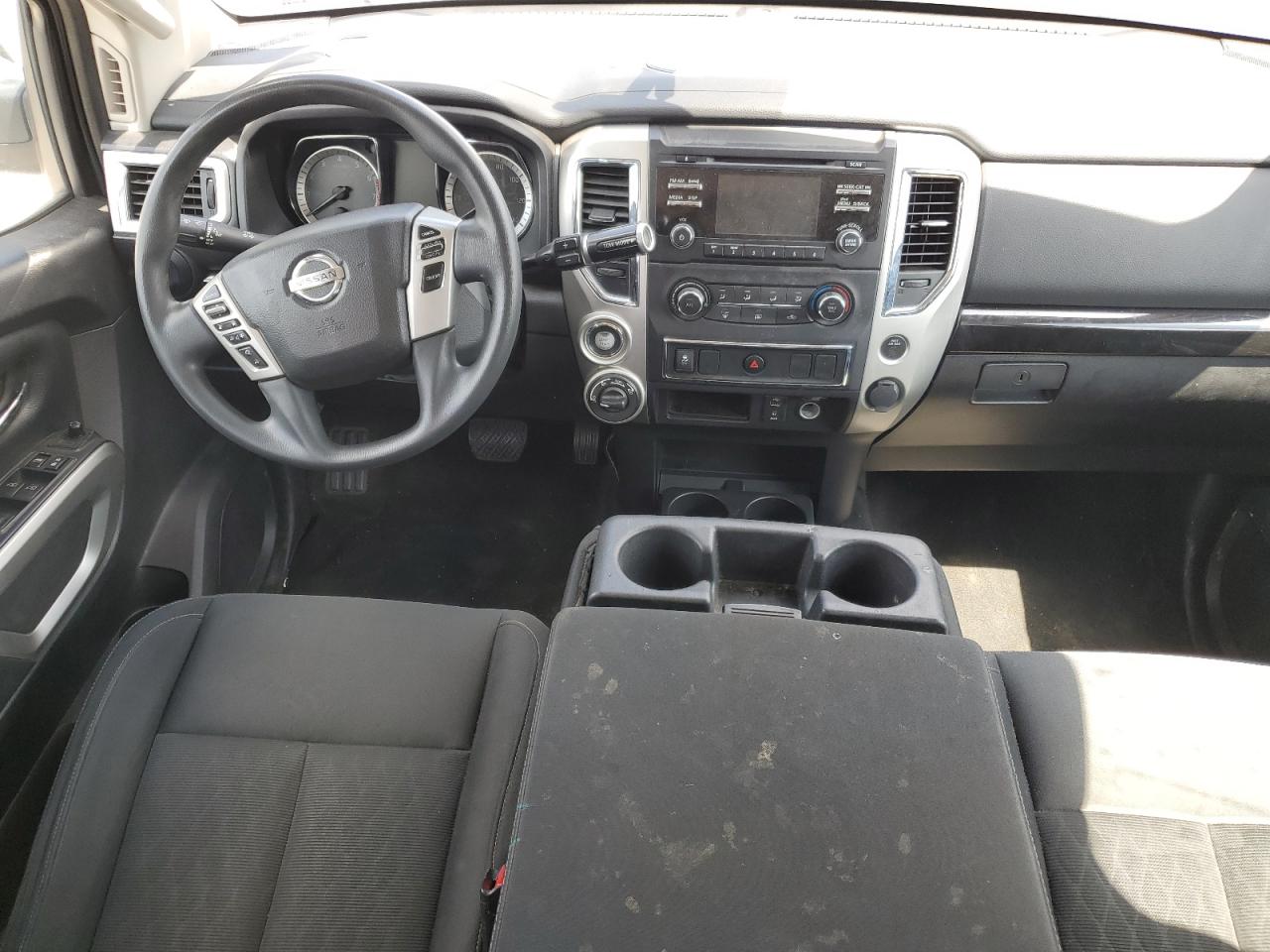 1N6AA1EJ8JN527519 2018 Nissan Titan S