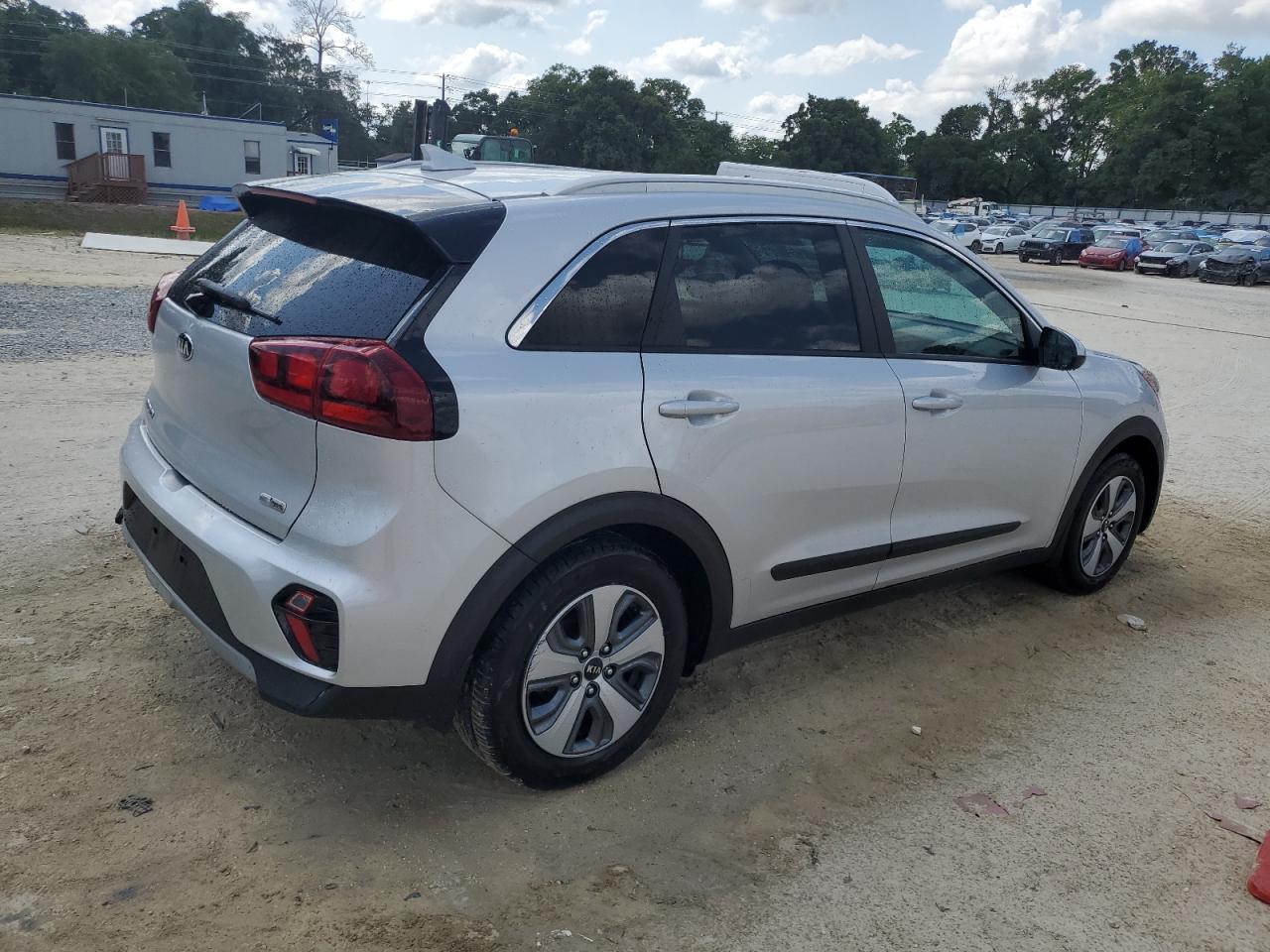 KNDCB3LC6M5471450 2021 Kia Niro Lx