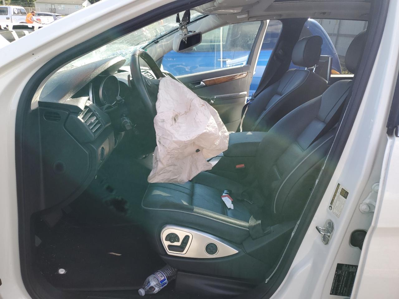 4JGCB2FE5BA135134 2011 Mercedes-Benz R 350 Bluetec