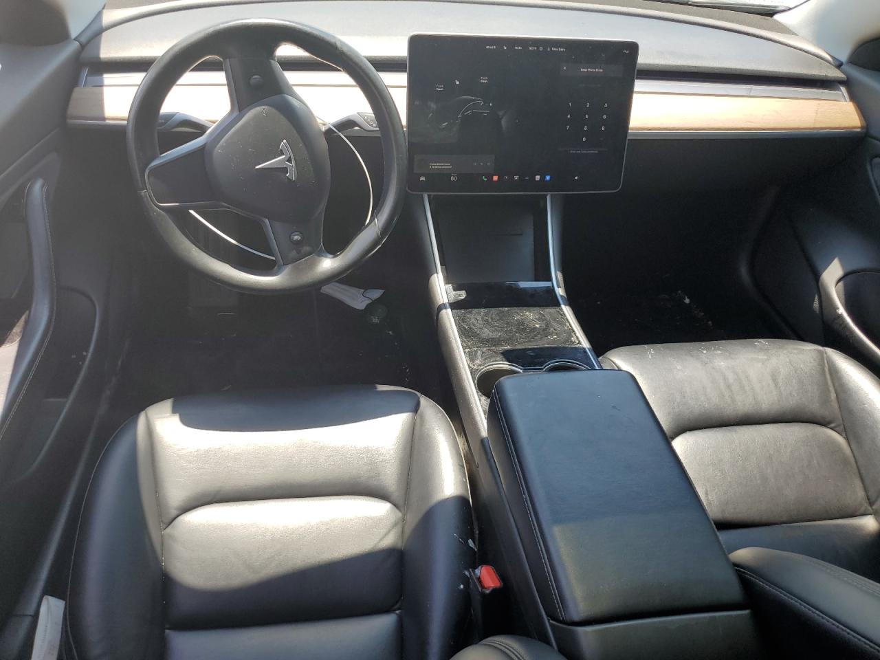 5YJ3E1EB8JF095568 2018 Tesla Model 3