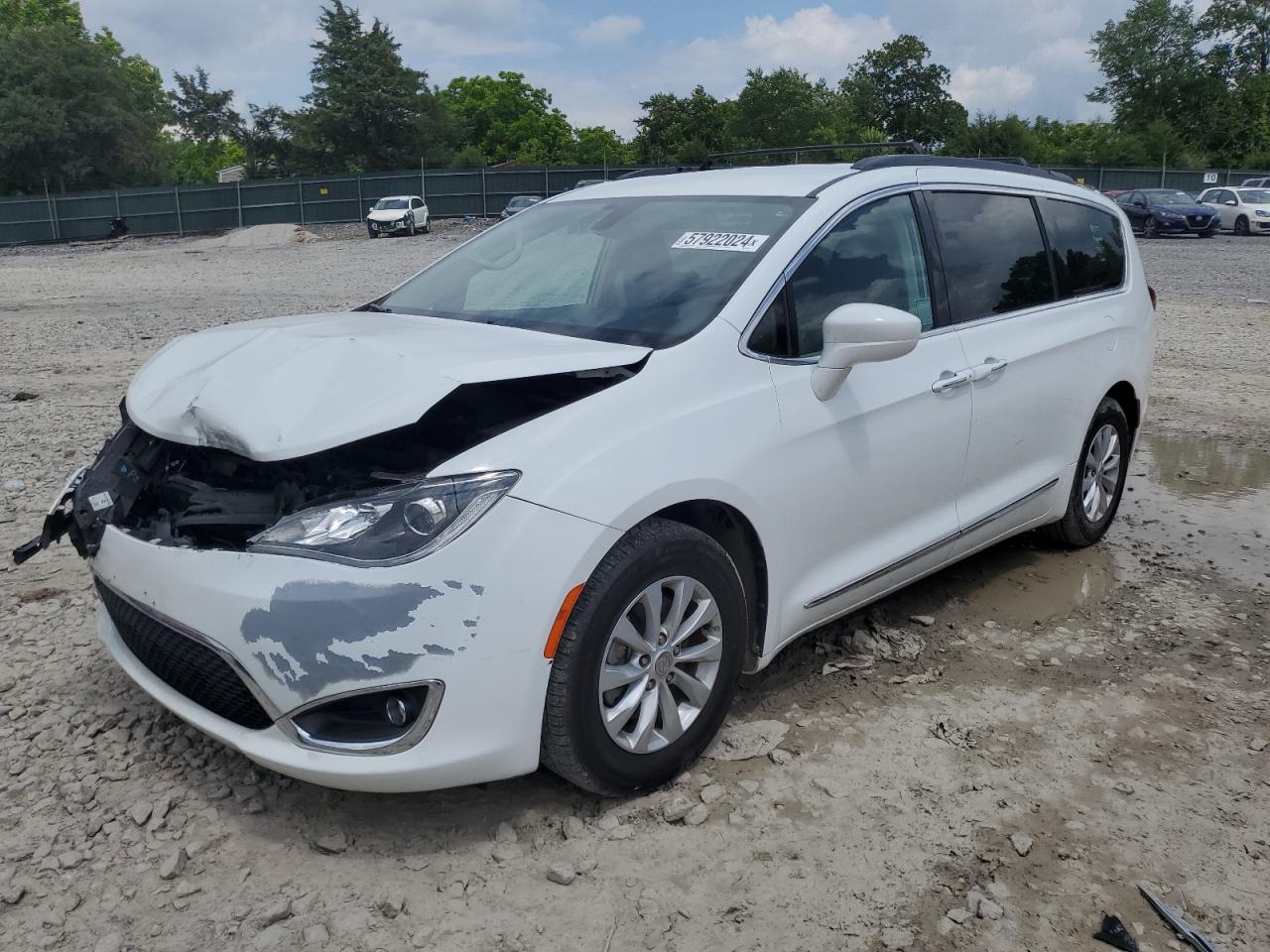 2017 Chrysler Pacifica Touring L vin: 2C4RC1BG3HR523626