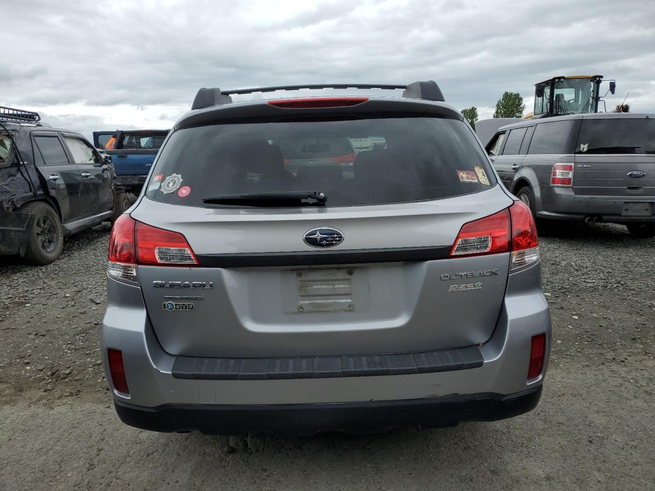 4S4BRBCC0A3320902 2010 Subaru Outback 2.5I Premium