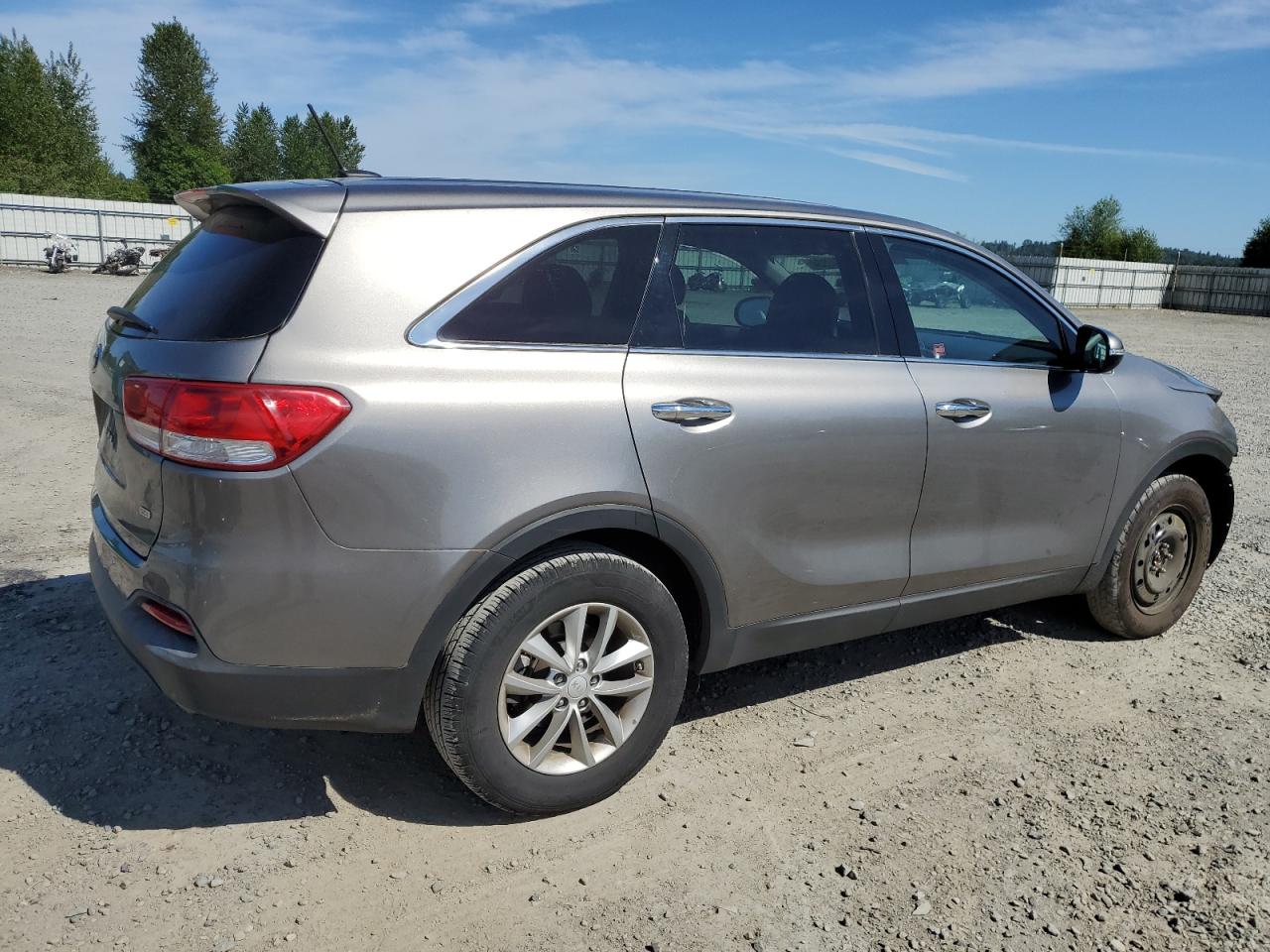 2018 Kia Sorento Lx vin: 5XYPG4A31JG407184