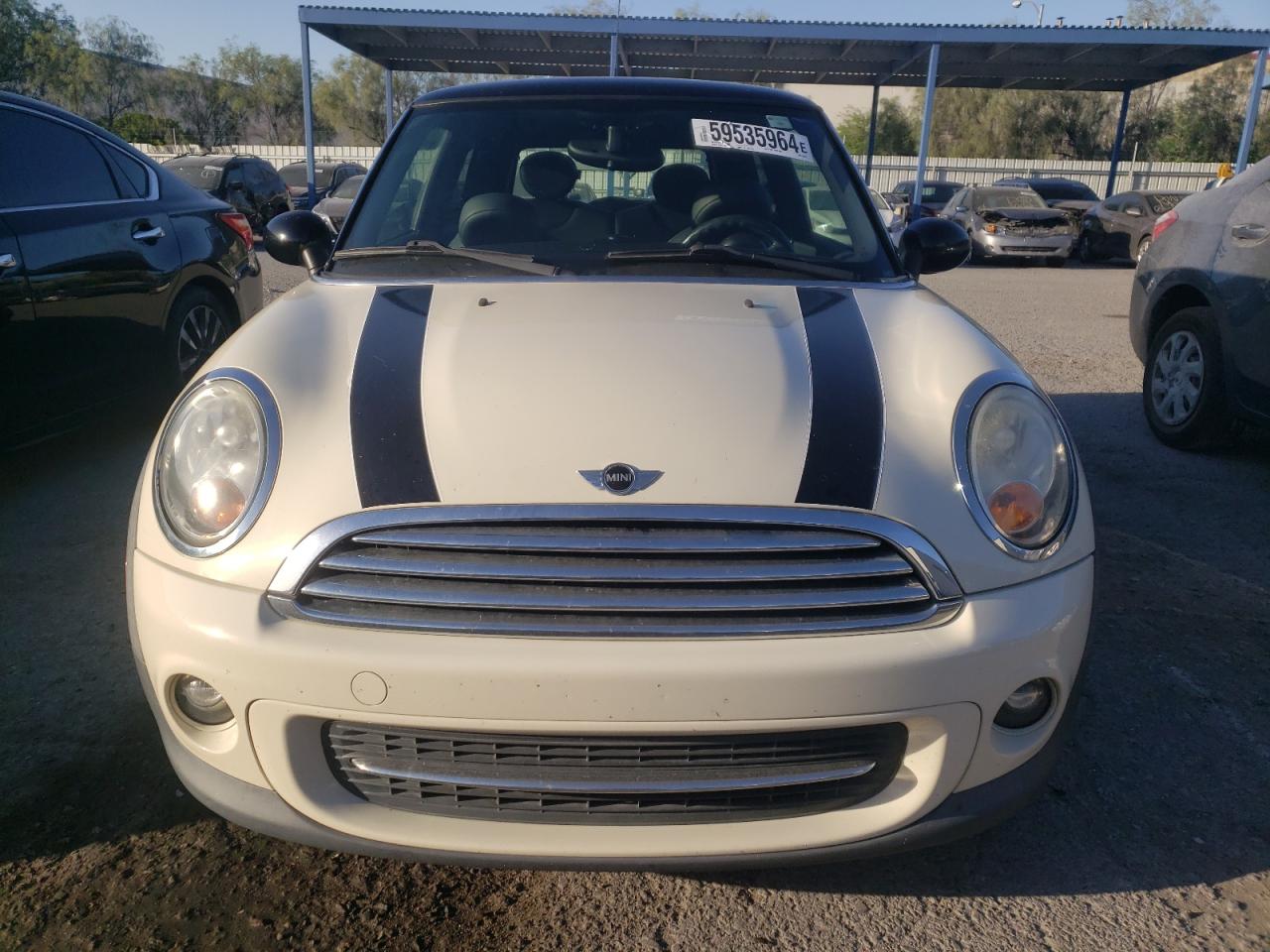 2012 Mini Cooper vin: WMWSU3C51CT258162