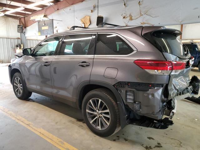 VIN 5TDJZRFH1KS622084 2019 Toyota Highlander, SE no.2