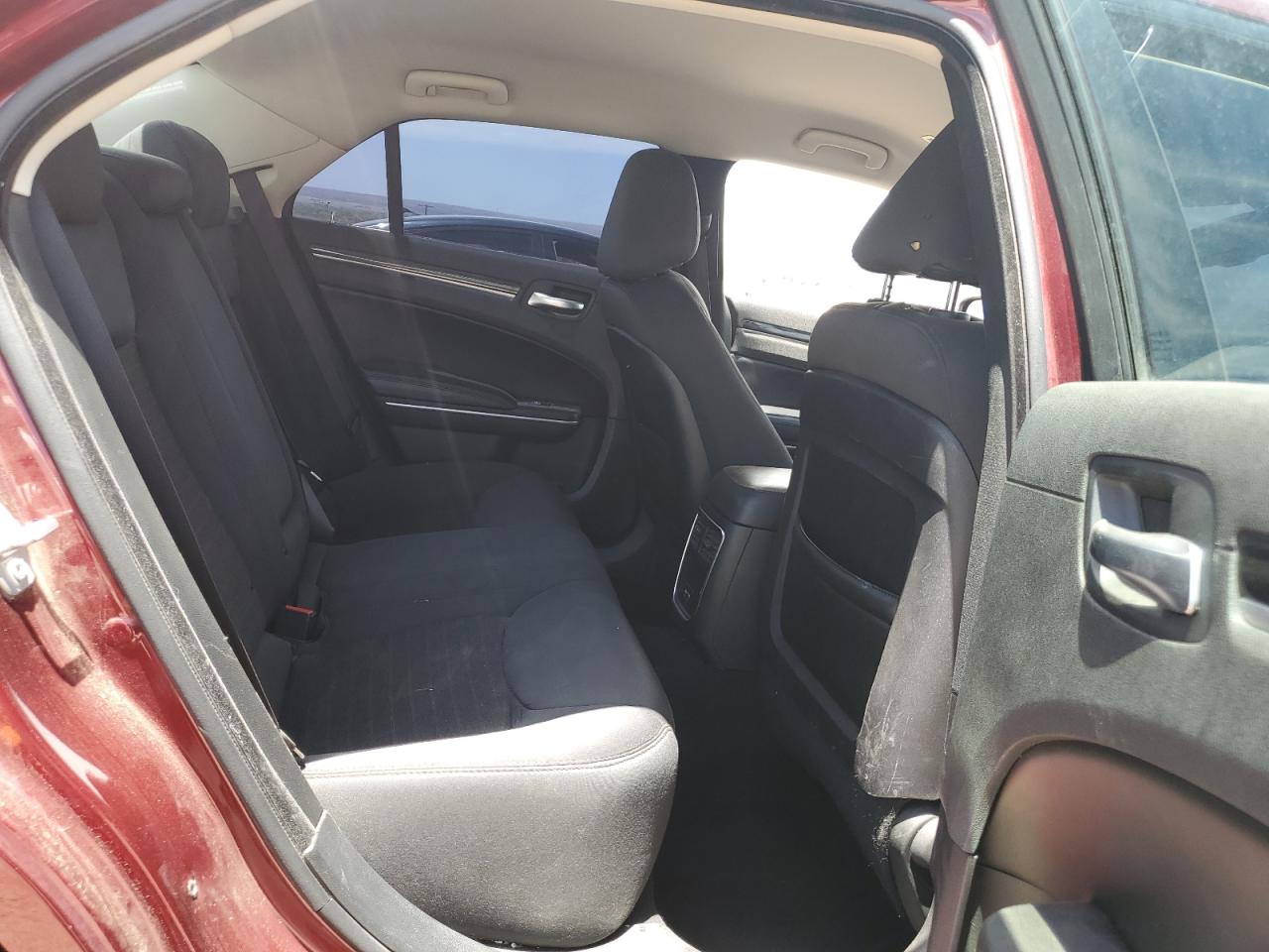 2C3CCAAG2KH601516 2019 Chrysler 300 Touring