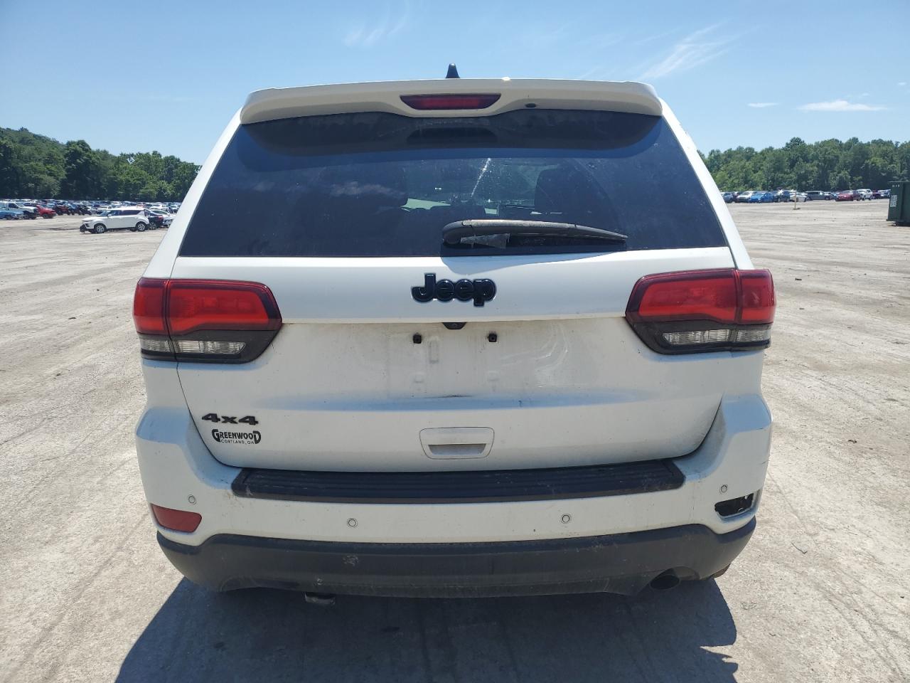 1C4RJFAGXJC352926 2018 Jeep Grand Cherokee Laredo