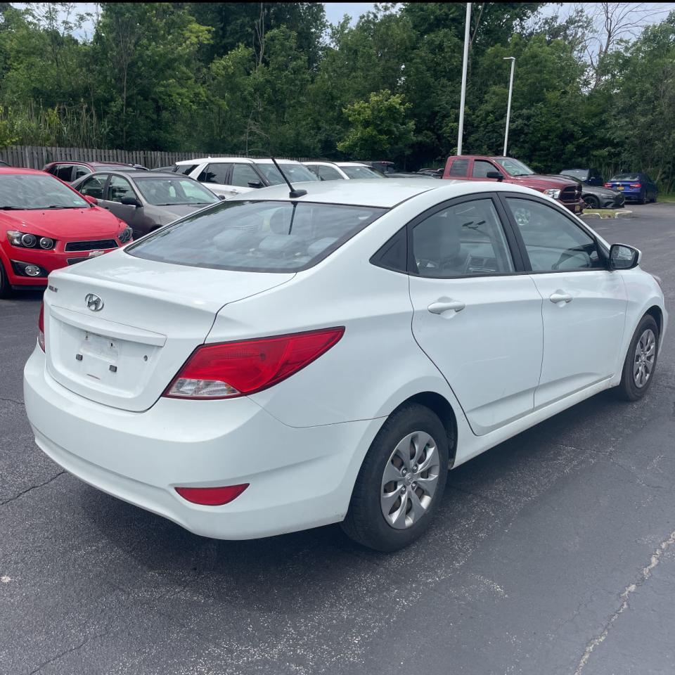 2015 Hyundai Accent Gls vin: KMHCT4AE2FU898619