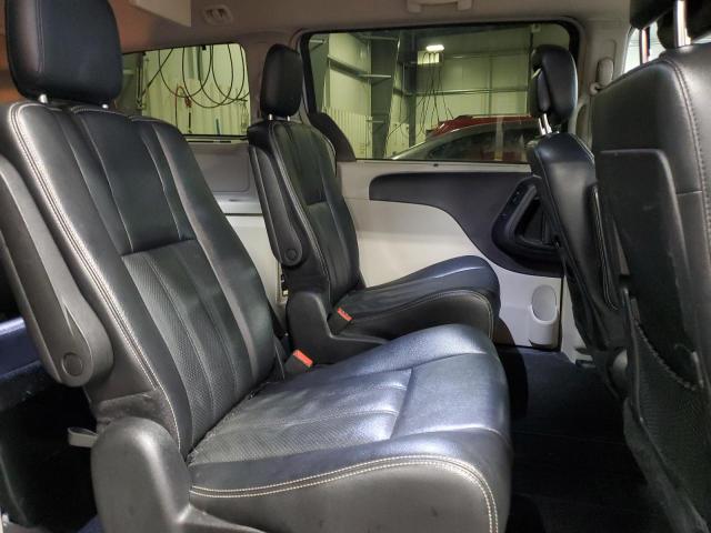 2015 CHRYSLER TOWN & COU - 2C4RC1CG7FR529439