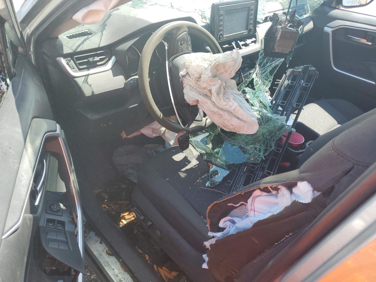 2T3P1RFV8NW286167 2022 Toyota Rav4 Xle