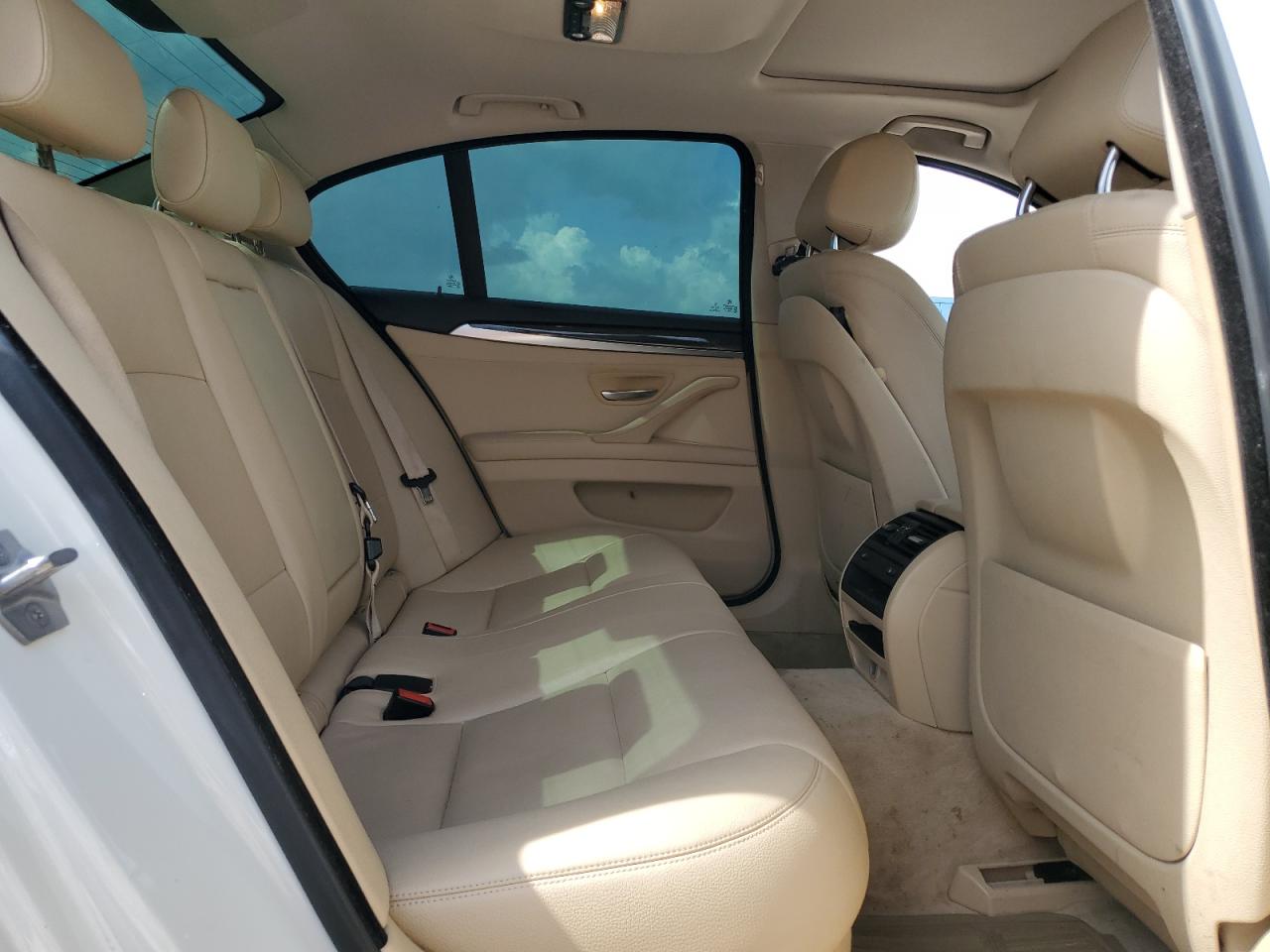 WBA5A7C56FD625553 2015 BMW 528 Xi