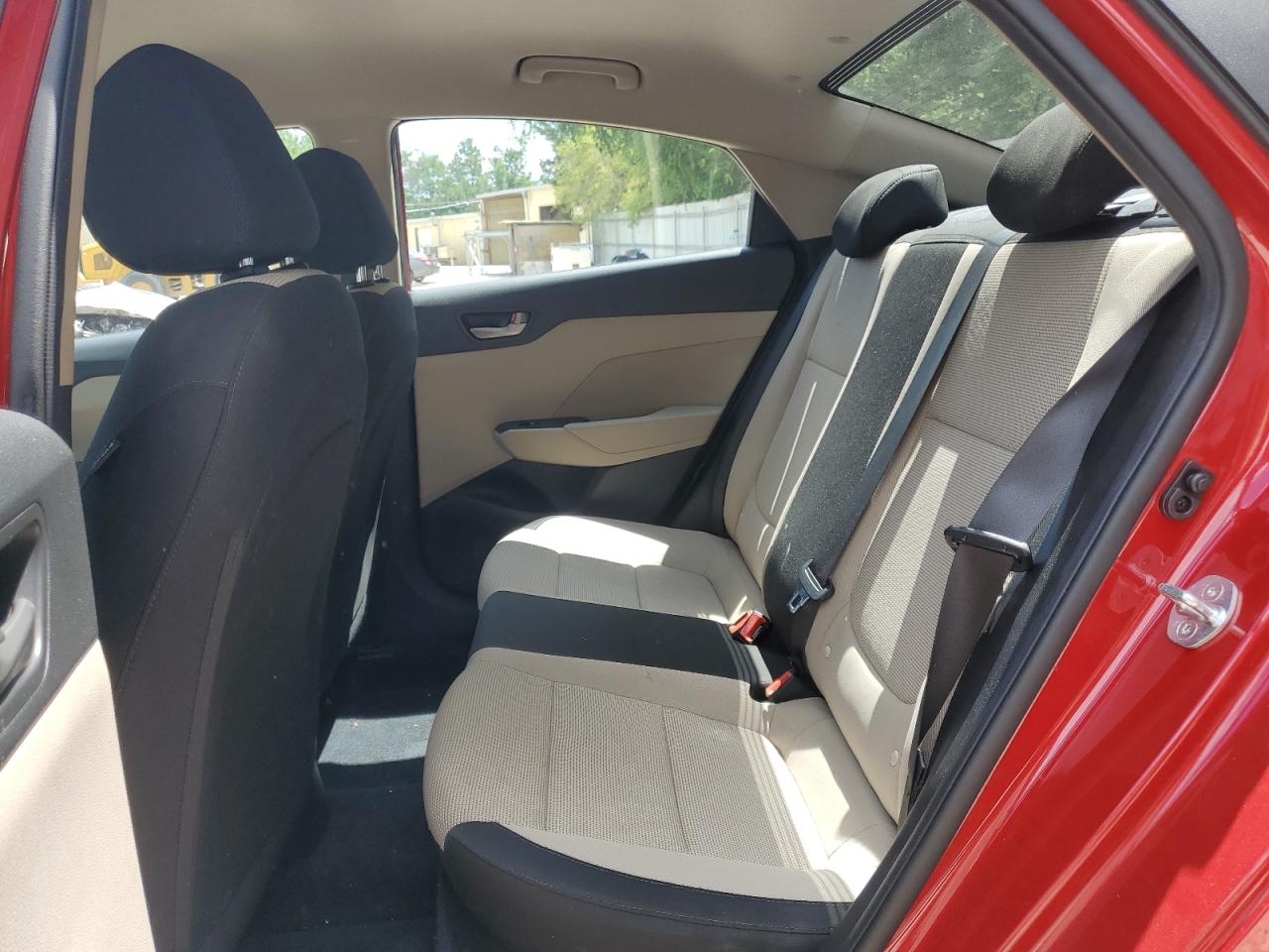 3KPC24A3XKE055461 2019 Hyundai Accent Se