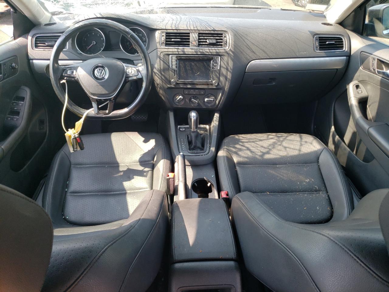 3VWD67AJ7GM320534 2016 Volkswagen Jetta Se