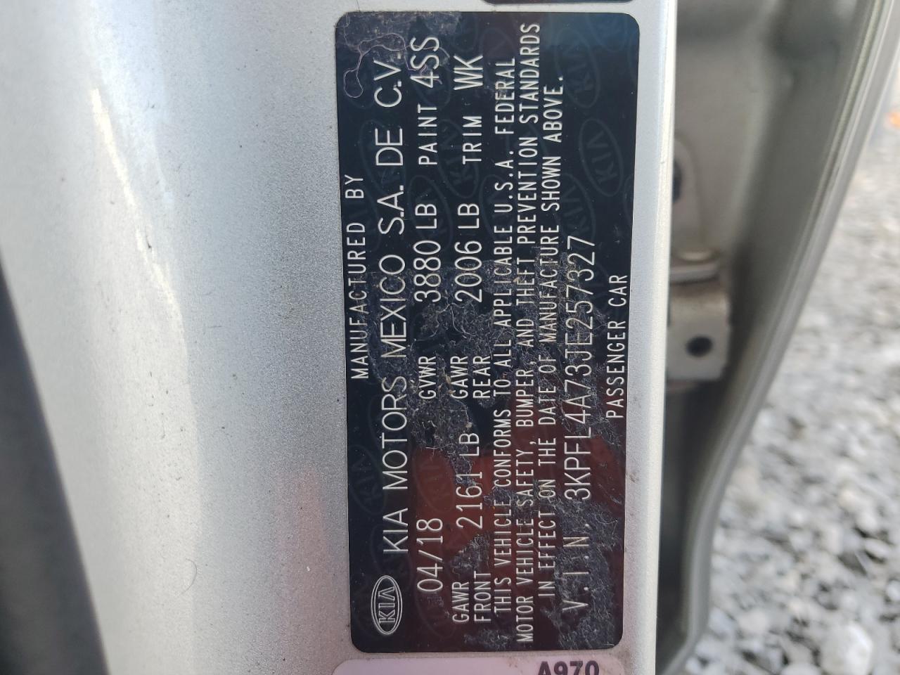 3KPFL4A73JE257327 2018 Kia Forte Lx