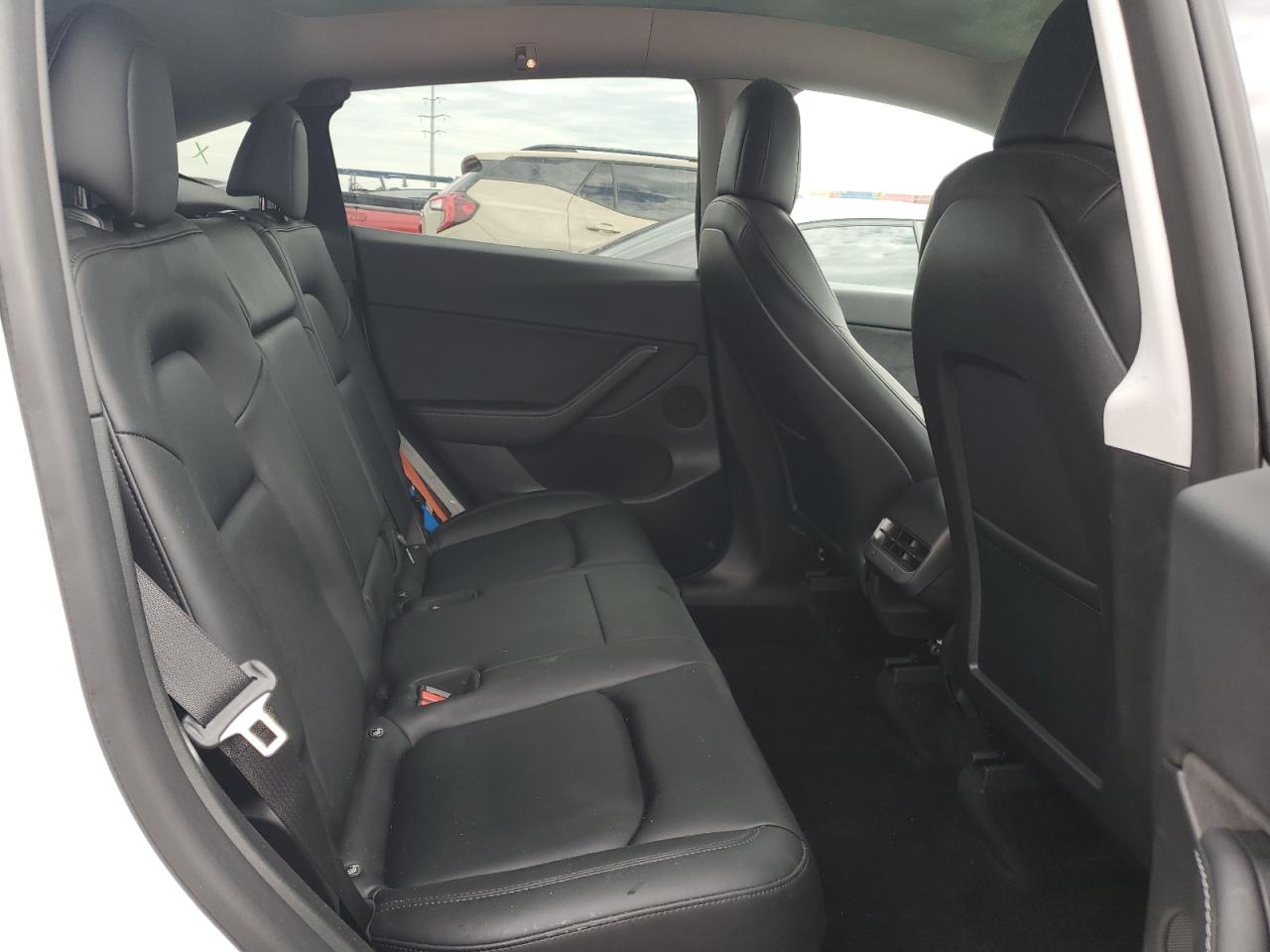 5YJYGDEE2MF246131 2021 Tesla Model Y