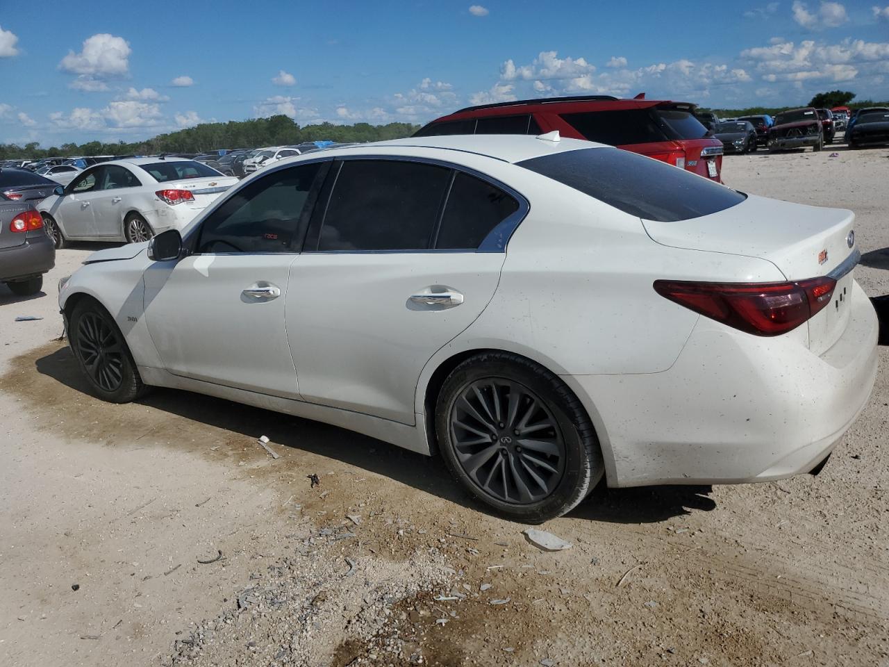 2018 Infiniti Q50 Luxe vin: JN1EV7AP1JM590301