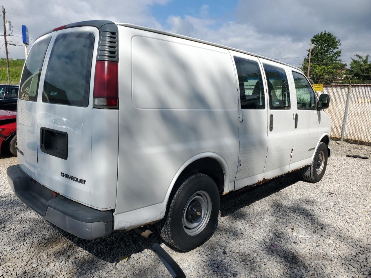 1GCHG35R2Y1110030 2000 Chevrolet Express G3500