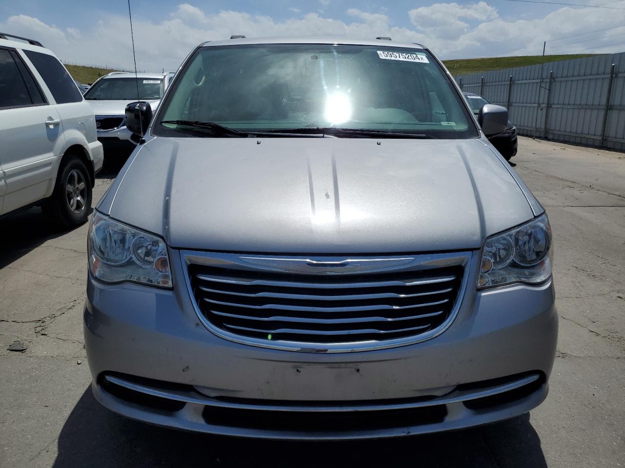 2016 Chrysler Town & Country Touring vin: 2C4RC1BG1GR173525