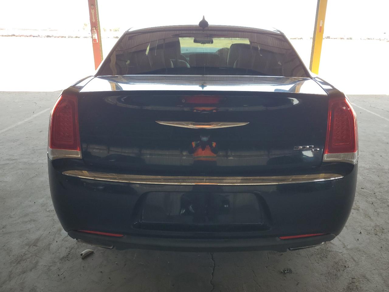 2C3CCAEG4FH786152 2015 Chrysler 300C