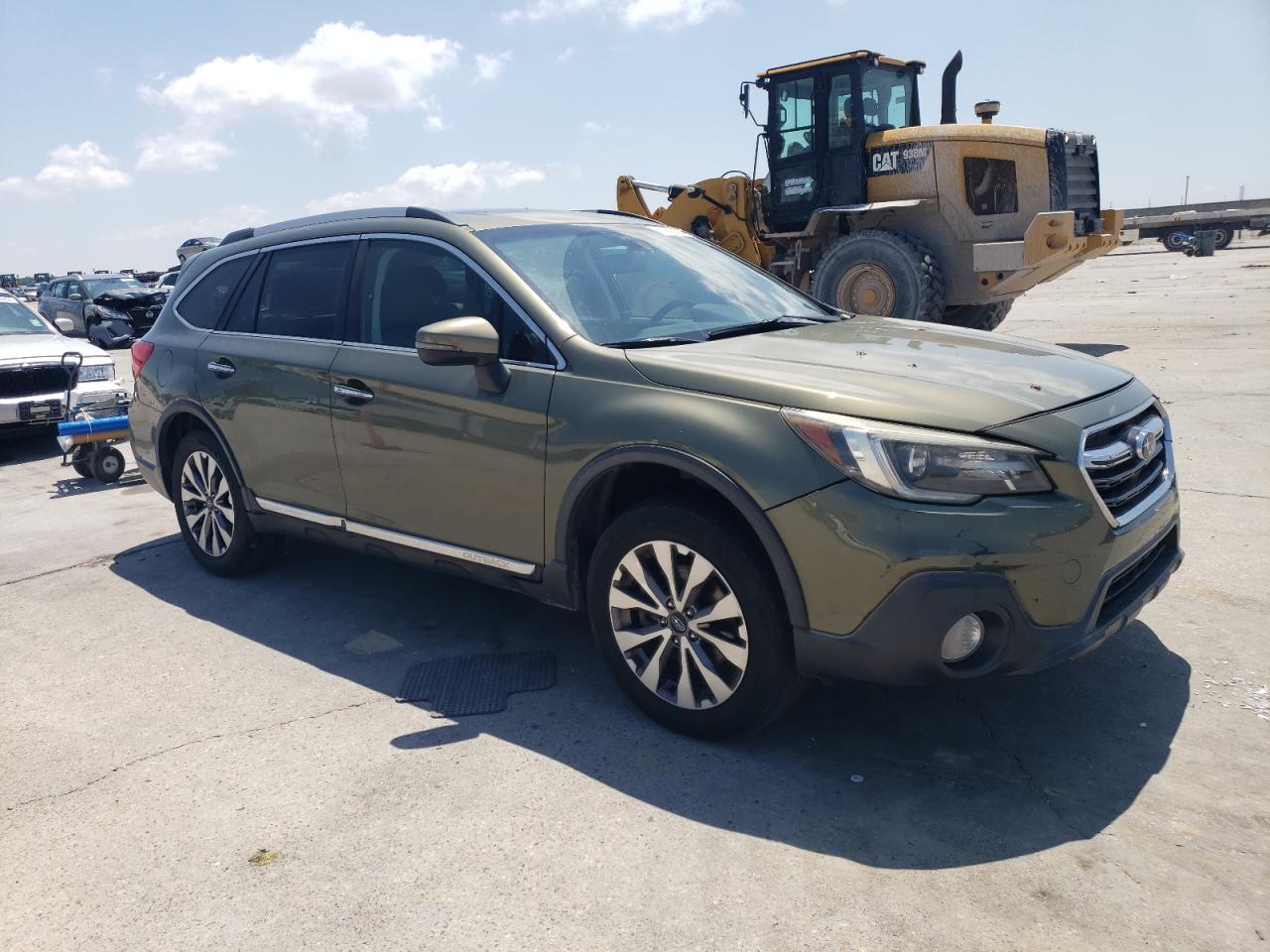 4S4BSETC8J3217264 2018 Subaru Outback Touring