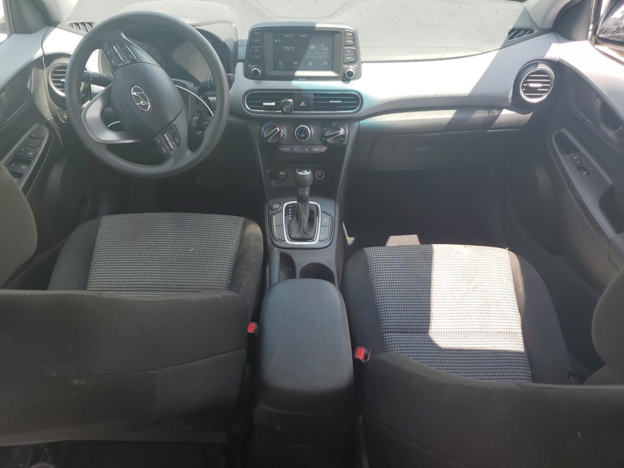 KM8K12AA9LU556325 2020 Hyundai Kona Se