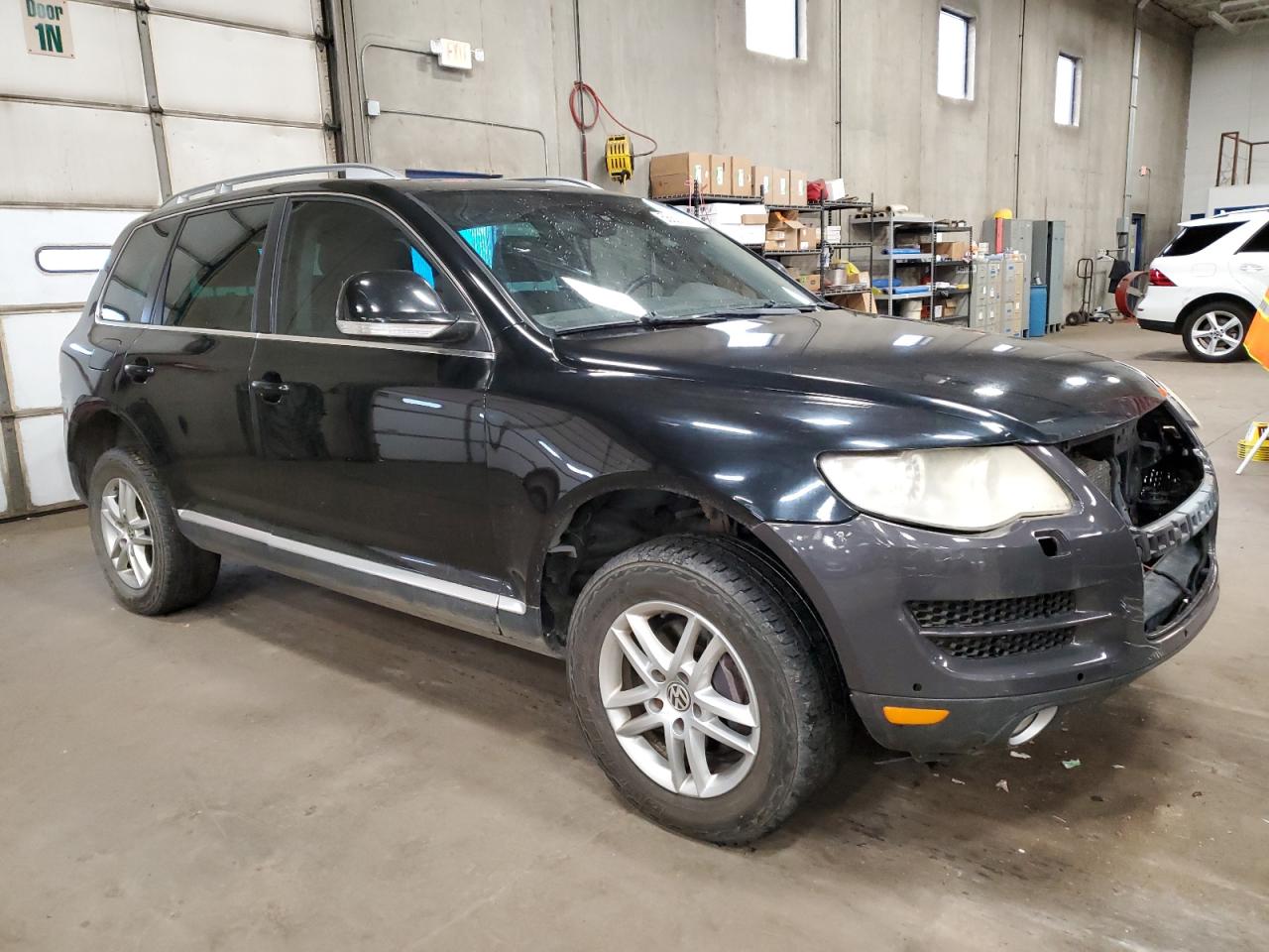 WVGBF7A94AD002997 2010 Volkswagen Touareg V6