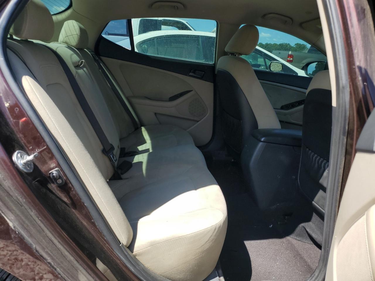 KNAGM4A71B5091501 2011 Kia Optima Lx