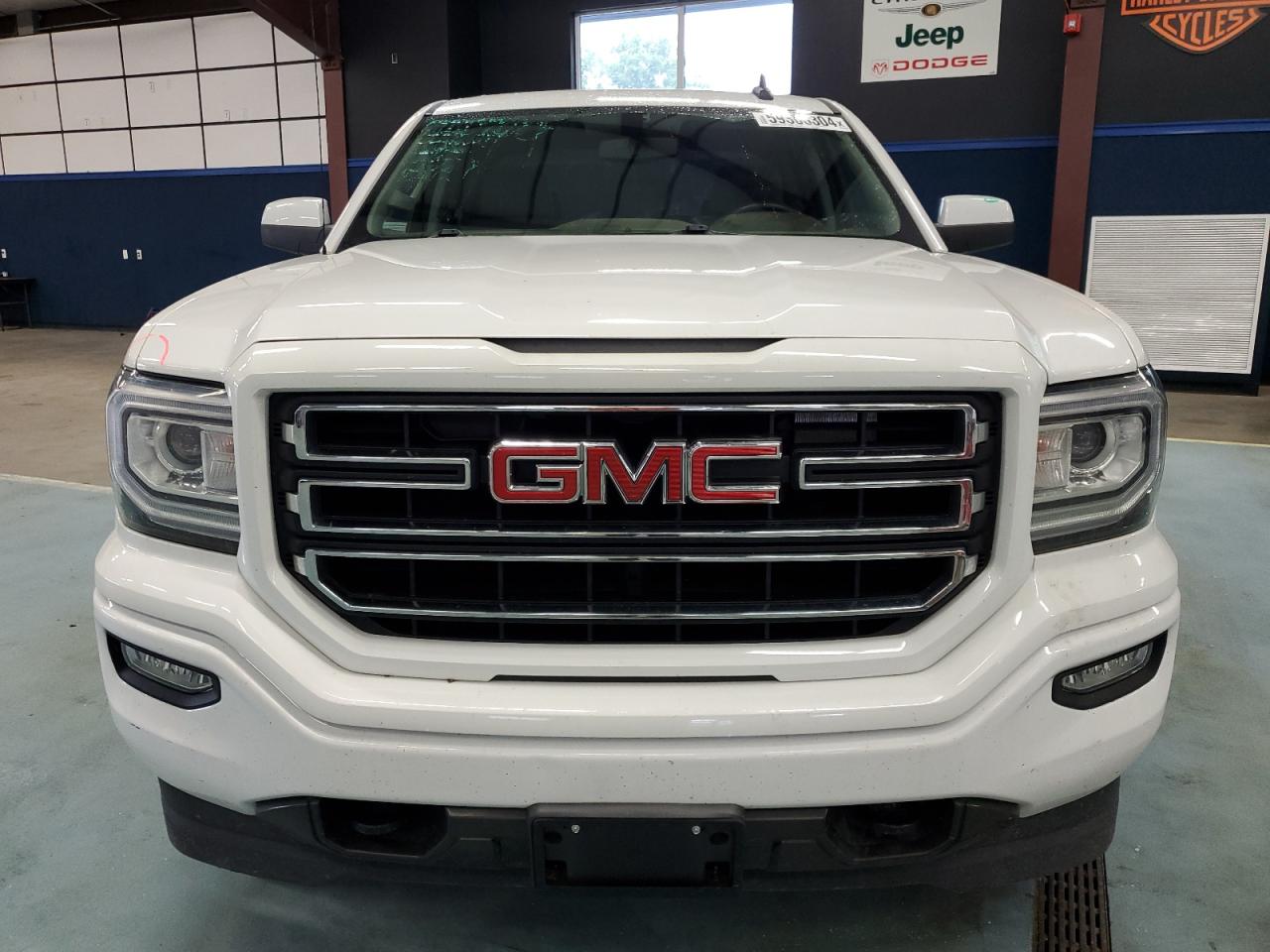 2018 GMC Sierra K1500 vin: 1GTV2LECXJZ220909