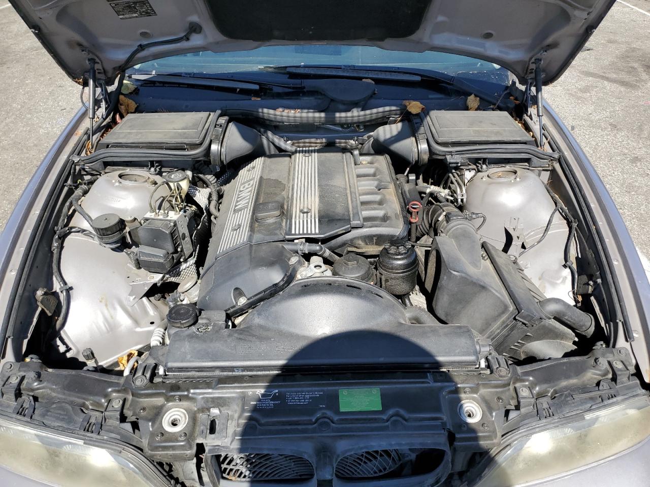 WBADM6341YGU27226 2000 BMW 528 I Automatic