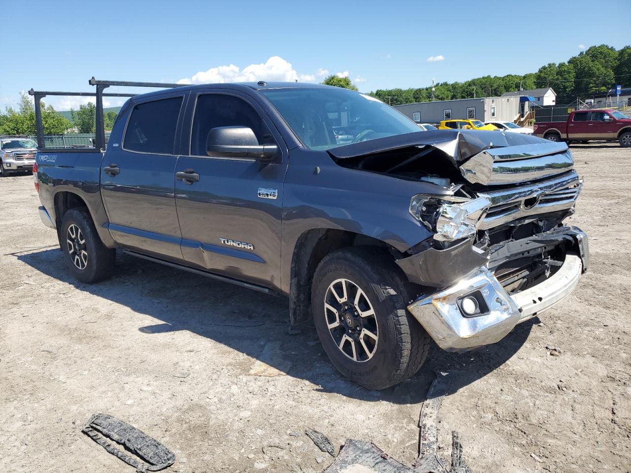 5TFDY5F10HX617084 2017 Toyota Tundra Crewmax Sr5