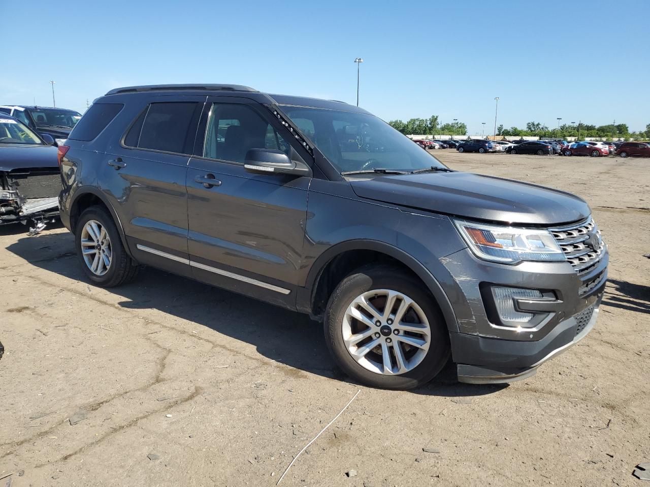 1FM5K7DH3HGC67852 2017 Ford Explorer Xlt