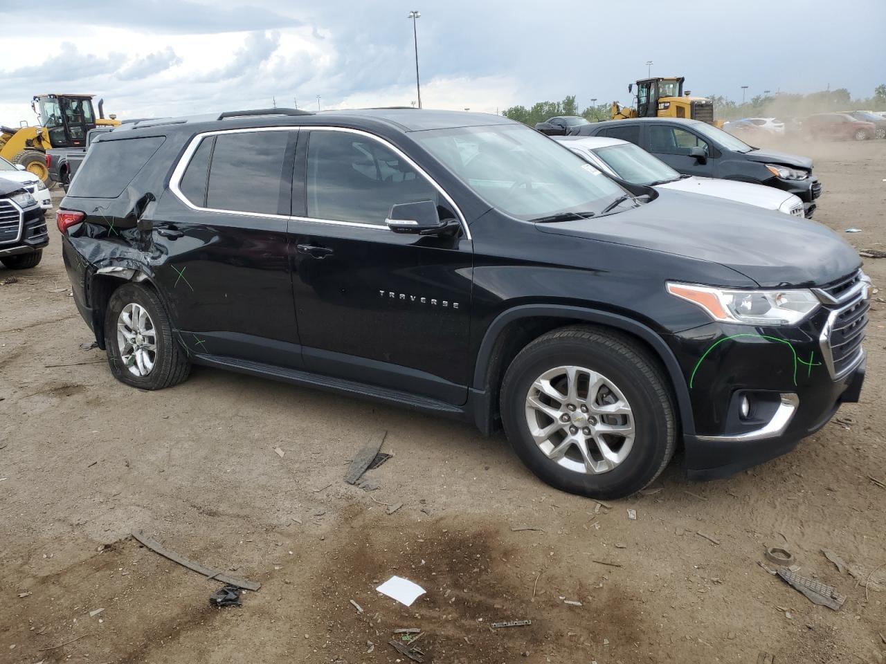 1GNERGKW1JJ145931 2018 Chevrolet Traverse Lt