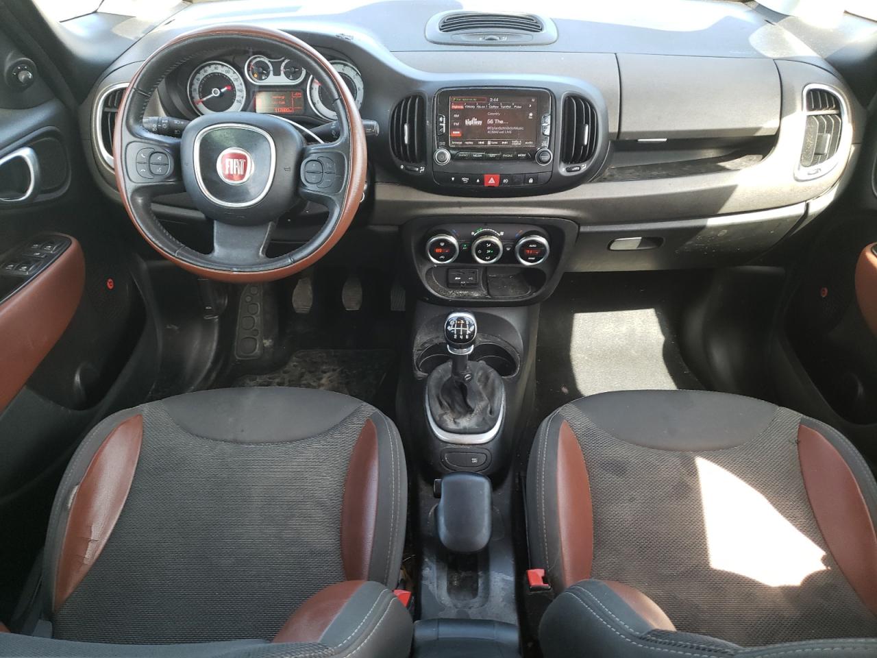 ZFBCFADHXEZ008825 2014 Fiat 500L Trekking