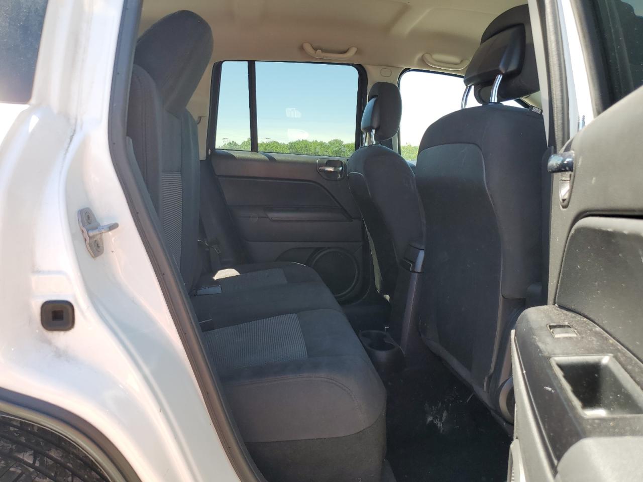 1J4NF1FB3BD202257 2011 Jeep Compass Sport