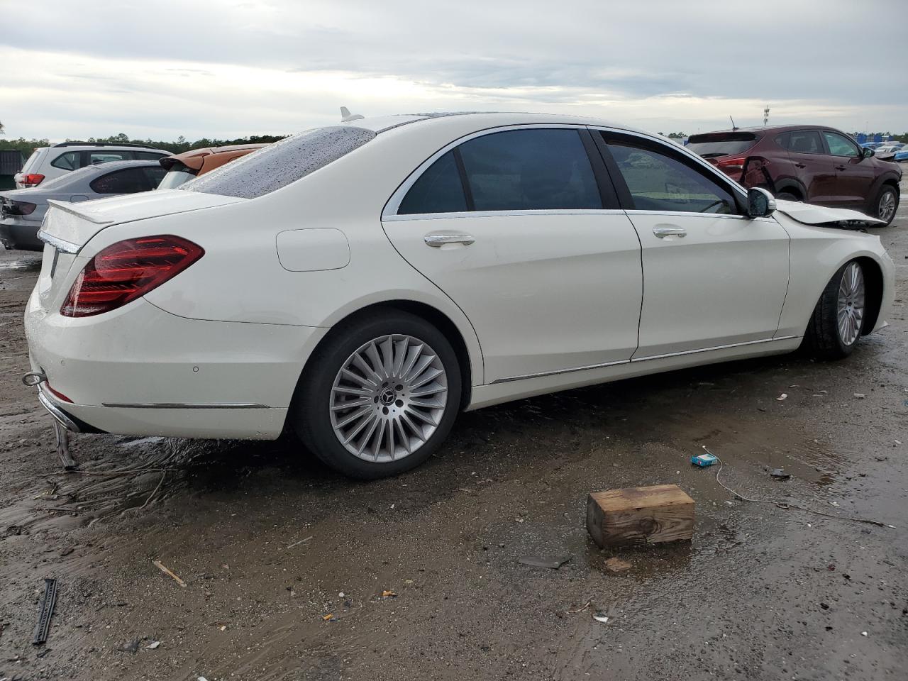 WDDUG8DB9JA385163 2018 Mercedes-Benz S 560