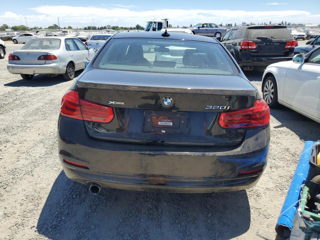 WBA8A3C58JA495078 2018 BMW 320 Xi