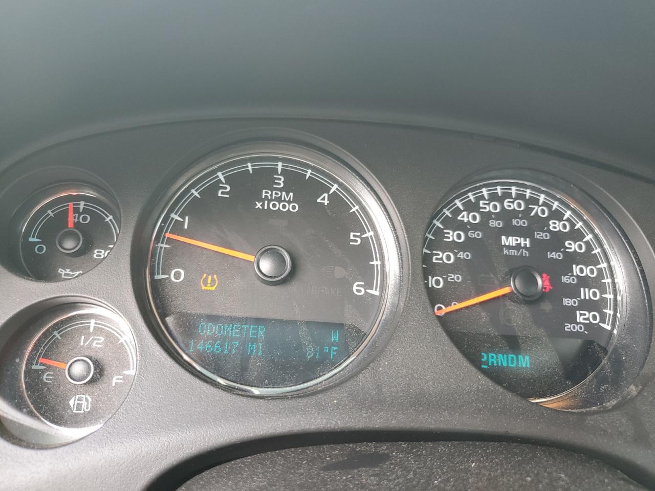 1GNSCBE00DR364898 2013 Chevrolet Tahoe C1500 Lt