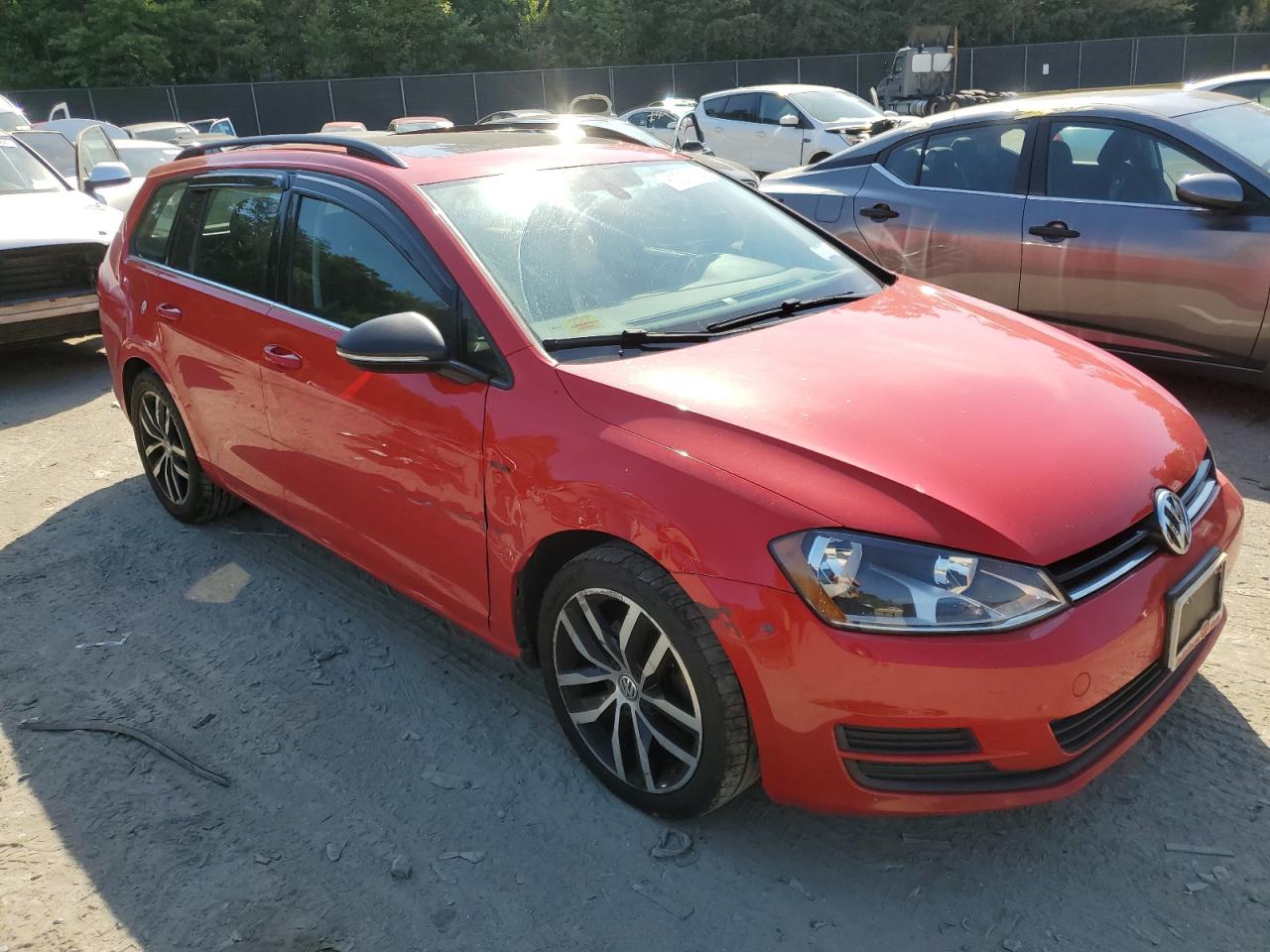 2016 Volkswagen Golf Sportwagen S vin: 3VWC17AU5GM520655