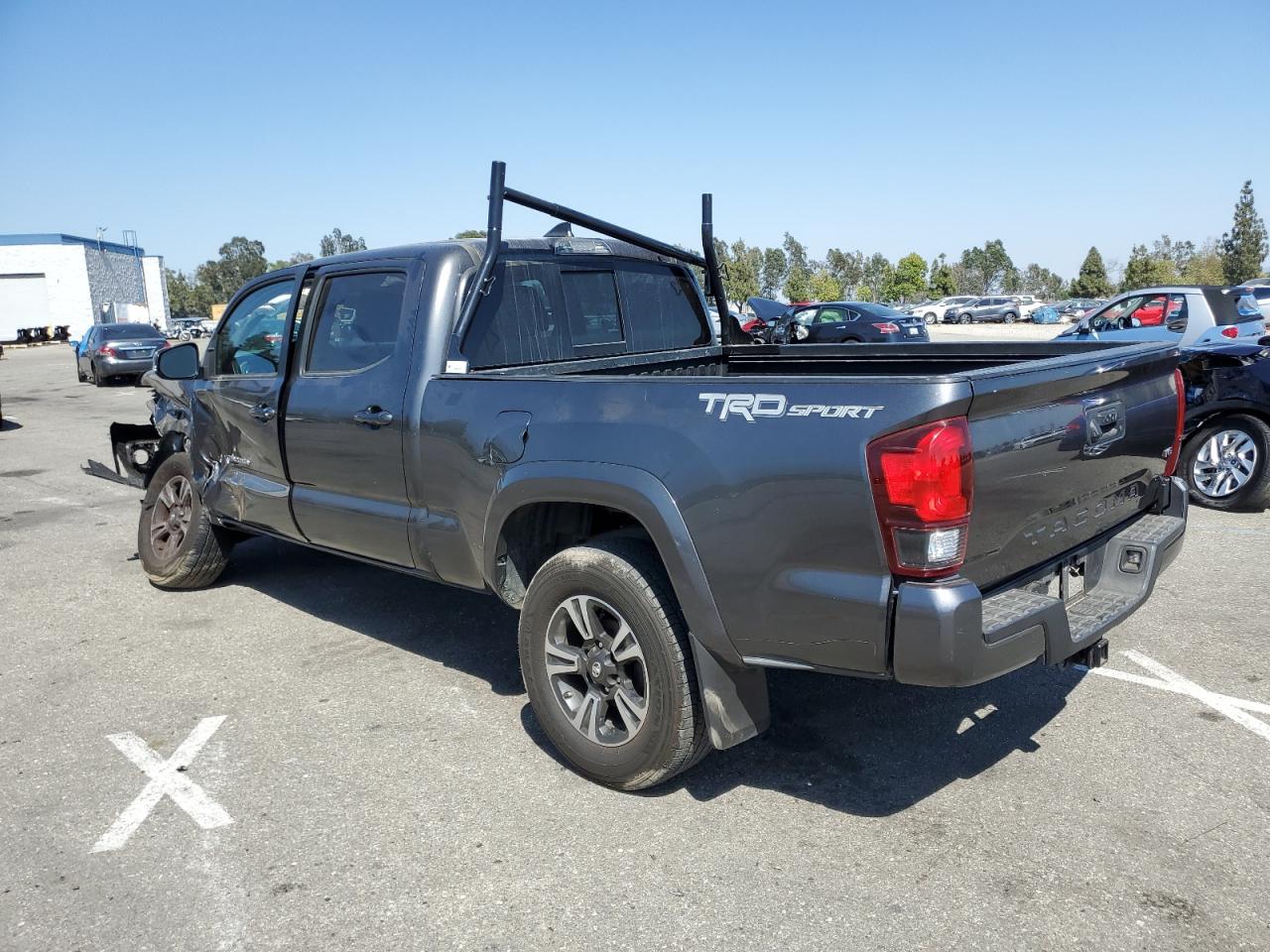 2018 Toyota Tacoma Double Cab vin: 3TMBZ5DN8JM015071