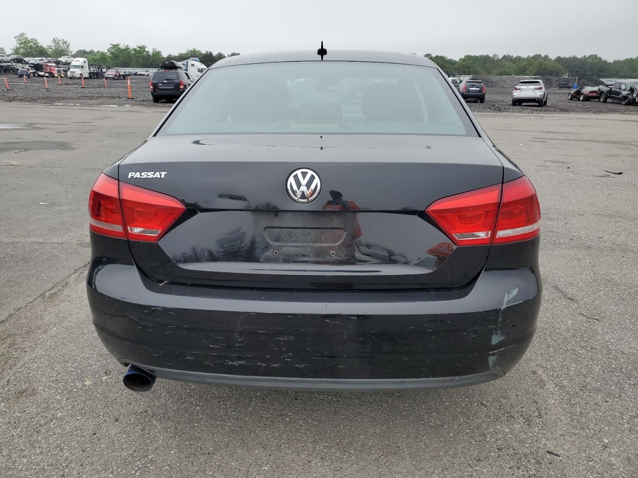 2013 Volkswagen Passat S vin: 1VWAP7A39DC150756