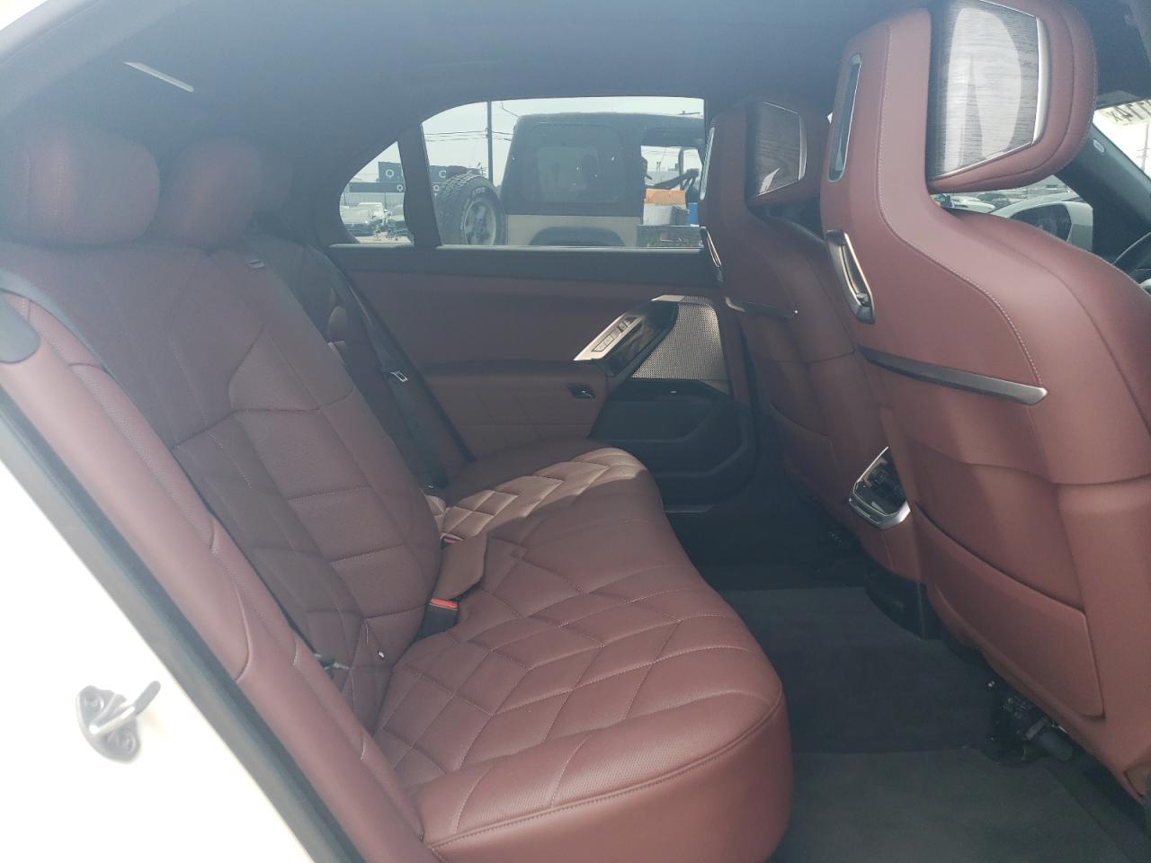 WBA33EJ03PCM22320 2023 BMW 760 Xi