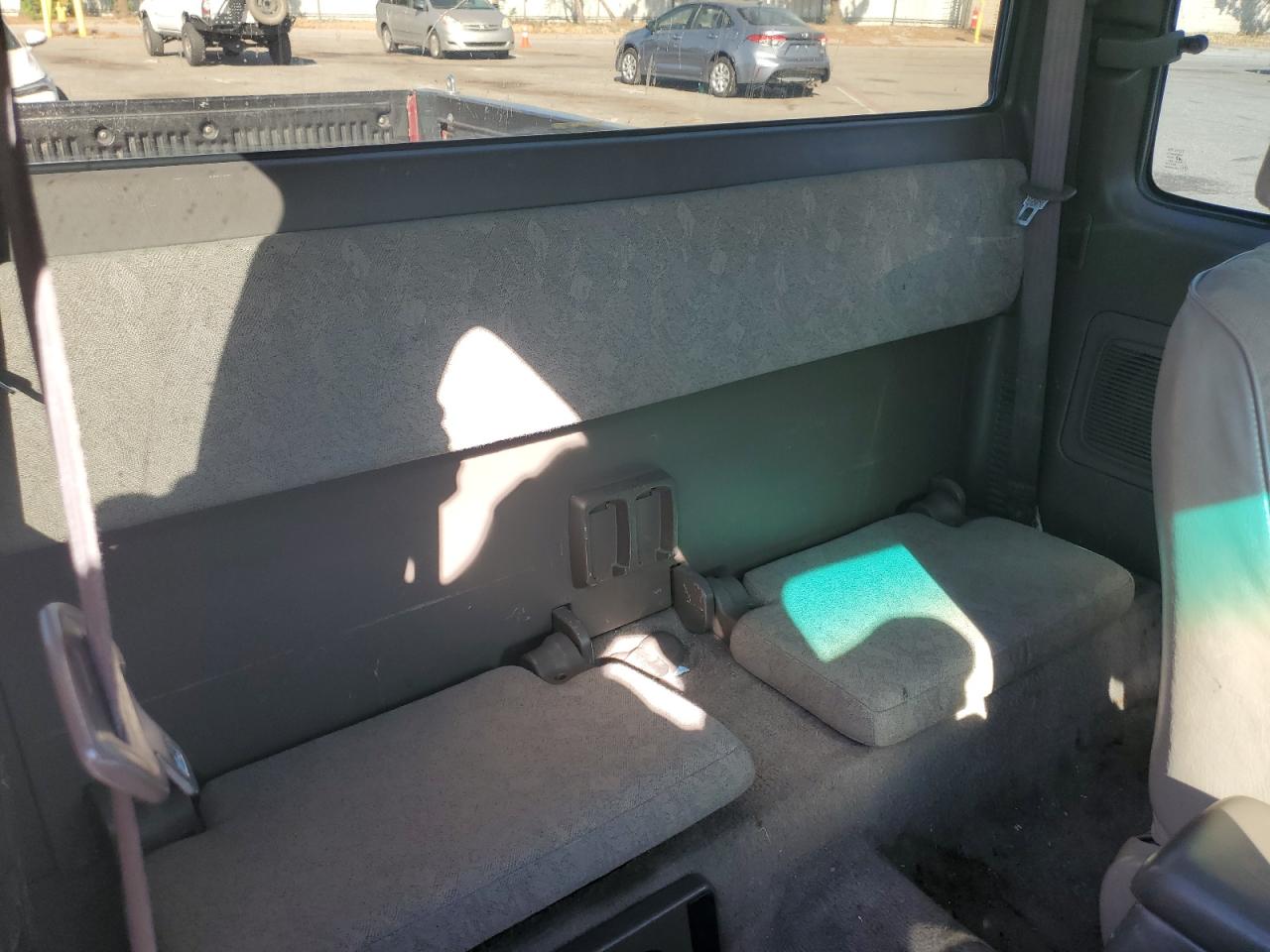 4TASM92N7YZ604075 2000 Toyota Tacoma Xtracab Prerunner