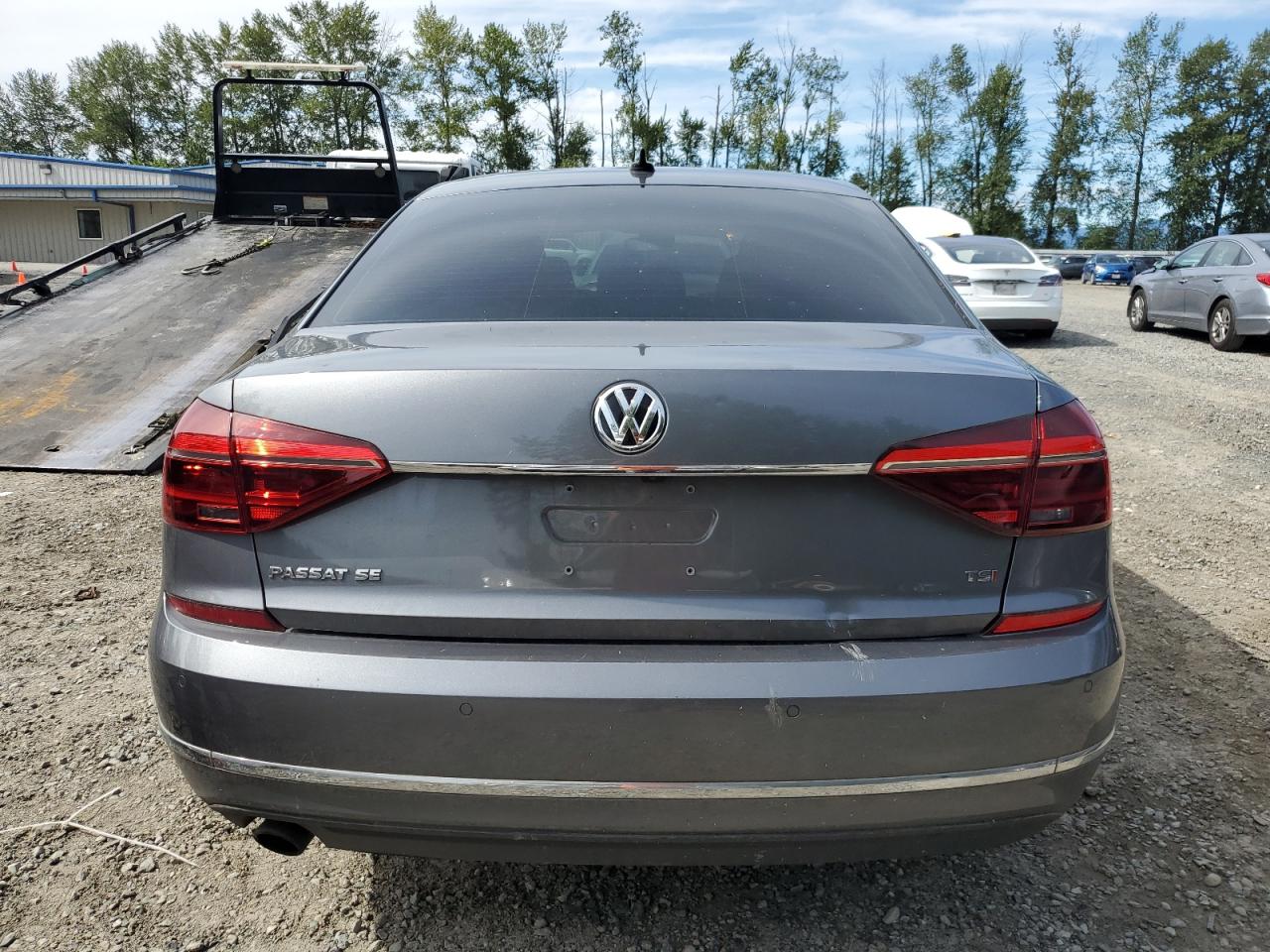 1VWGT7A37HC070089 2017 Volkswagen Passat Se