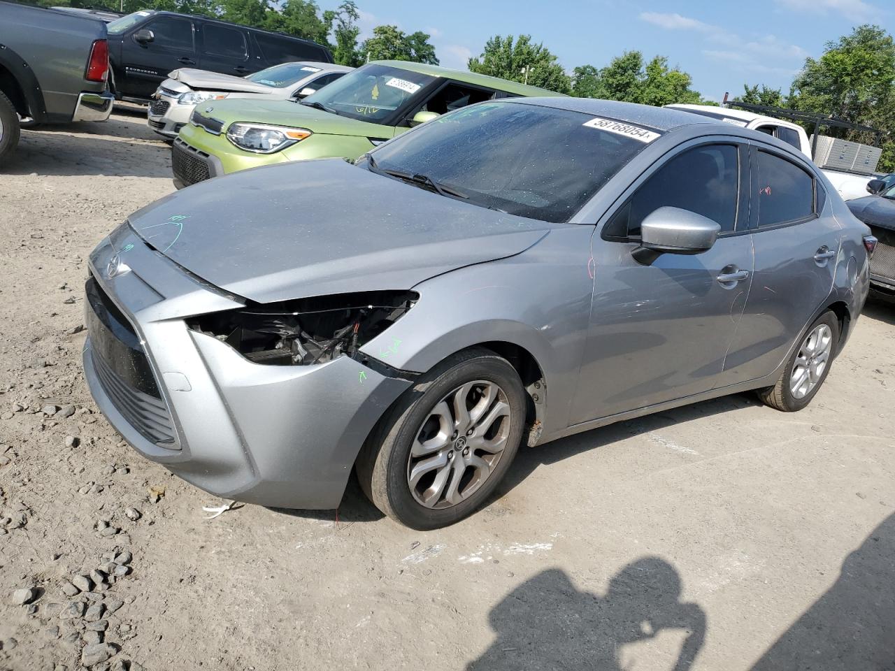 3MYDLBZV5GY145121 2016 Toyota Scion Ia